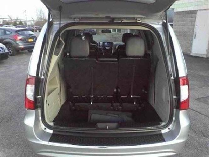 2012 chrysler town & country touring minivan 4d in east amherst, ny