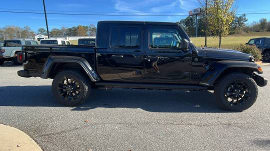 2025 Jeep Gladiator