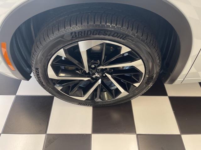 2023 mitsubishi outlander sel