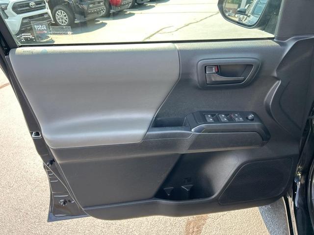 2023 toyota tacoma sr