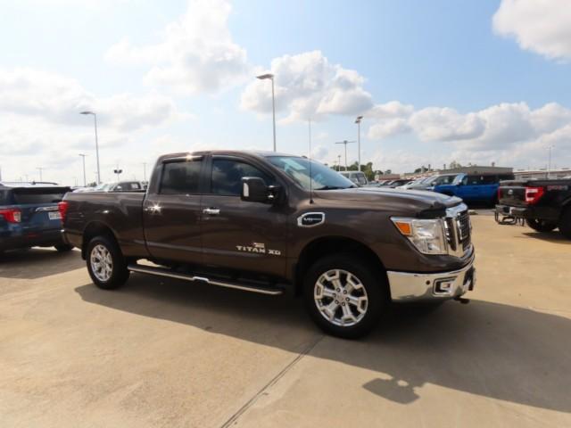 2017 nissan titan xd sv