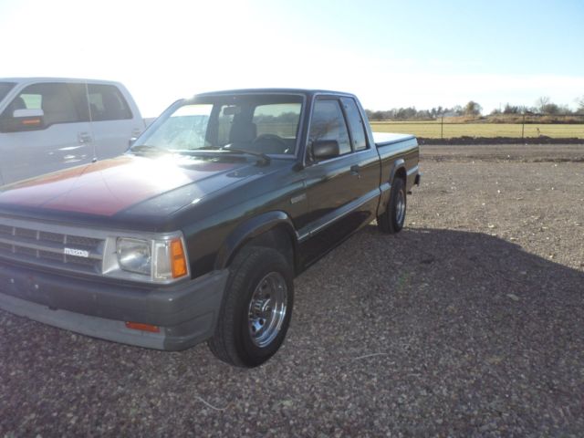 very nice! 1987 b2000 bonus cab pickup!!