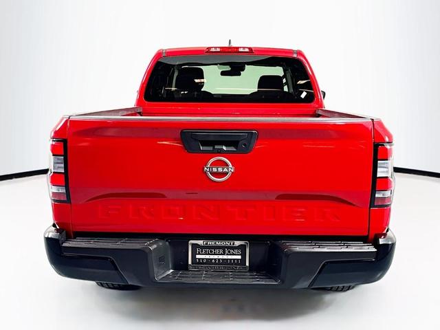 2022 nissan frontier s