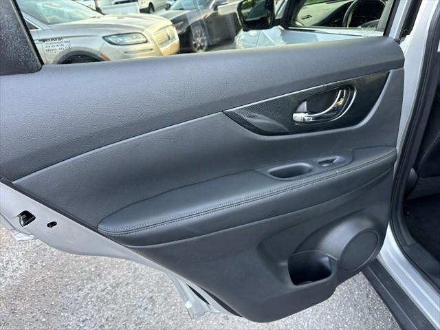 2016 nissan rogue sl