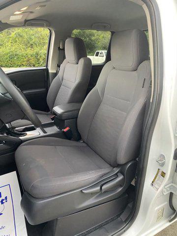 2022 nissan frontier s