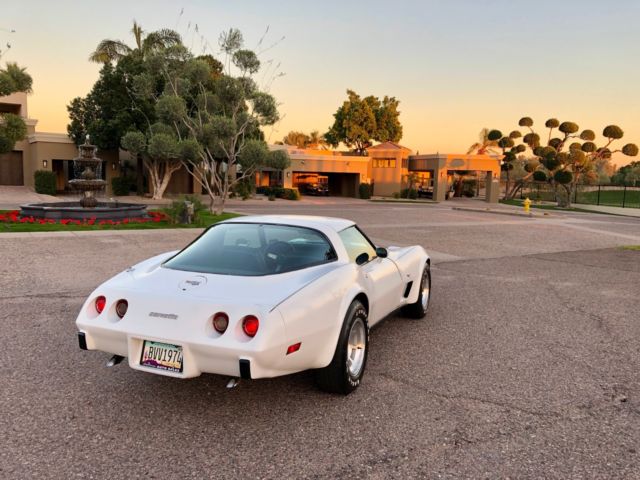 1979 chevrolet corvette t-top 350ci automatic. great daily or weekend car!
