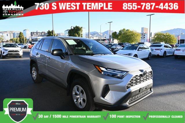 2023 toyota rav4 le