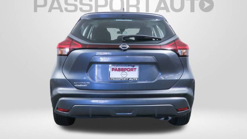 2022 nissan kicks s