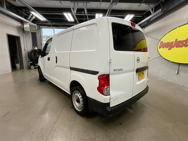 2016 nissan nv200 sv