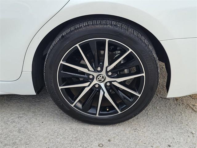 2022 toyota camry se