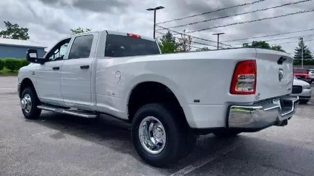 2024 ram 3500 tradesman 4x4 crew cab 8 ft. box 169.5 in. wb in shelbyville, kentucky
