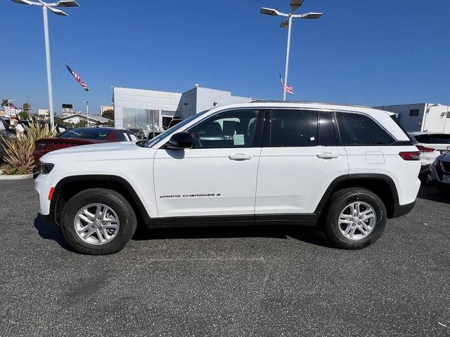 2023 jeep grand cherokee laredo