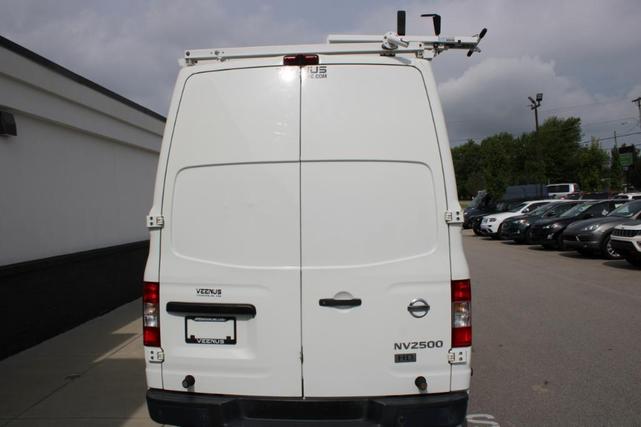 2015 nissan nv cargo nv2500 hd sv v8