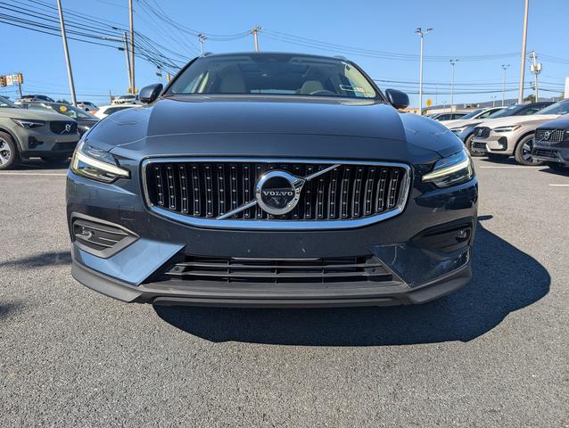 2022 volvo v60 cross country sw