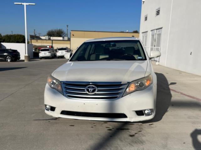 2011 toyota avalon limited