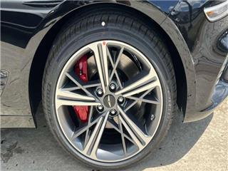 2025 Genesis G70 2.5t standard
