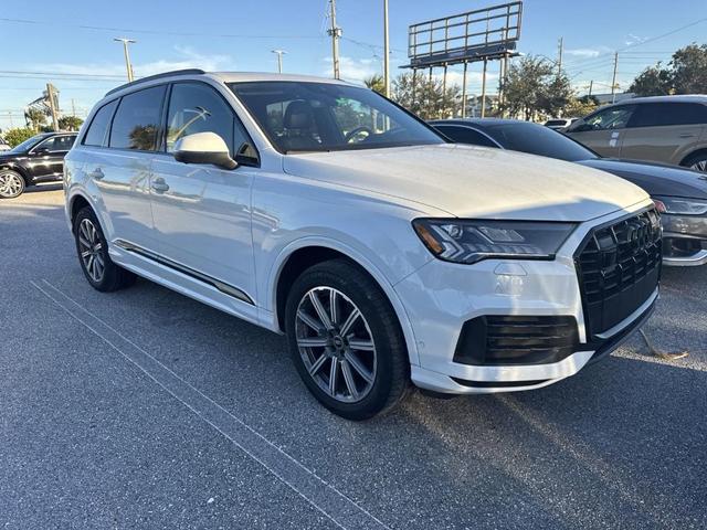 2022 audi q7 45 premium plus