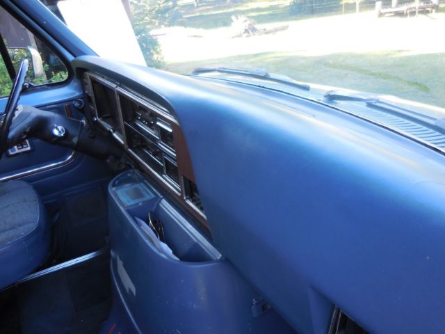 1986 ford e series van e150 club wagon xlt excellent shape!
