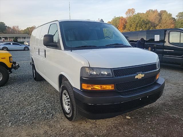 2020 chevrolet express 2500 rwd 2500 regular wheelbase wt
