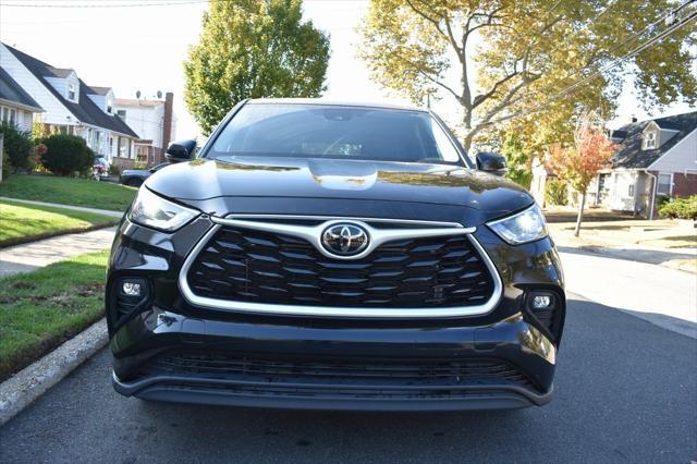 2023 toyota highlander le