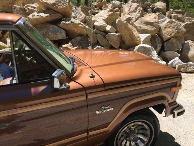 1985 jeep grand wagoneer, beautifully restored, rust free!!!!