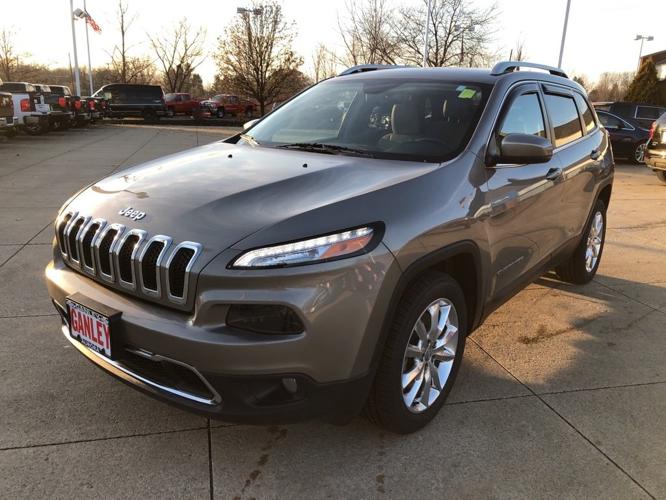 used 2017 jeep cherokee limited aurora, oh 44202 for sale in aurora, ohio