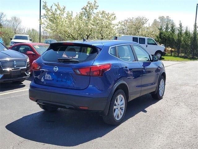 2018 nissan rogue sport s in holly, michigan