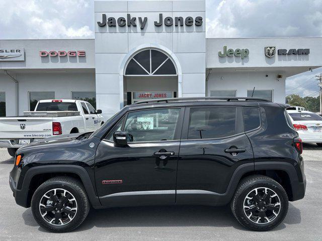 2023 jeep renegade trailhawk