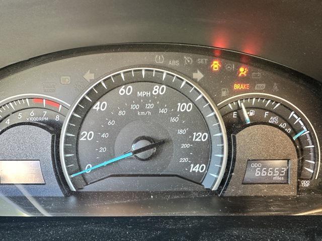 2014 toyota camry le