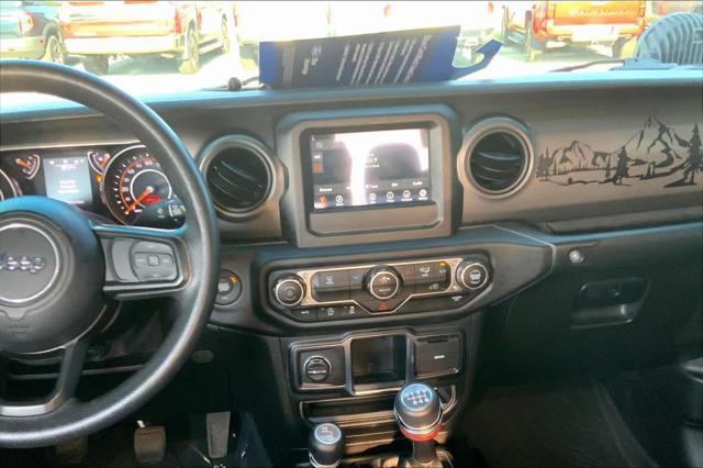 2023 jeep gladiator sport