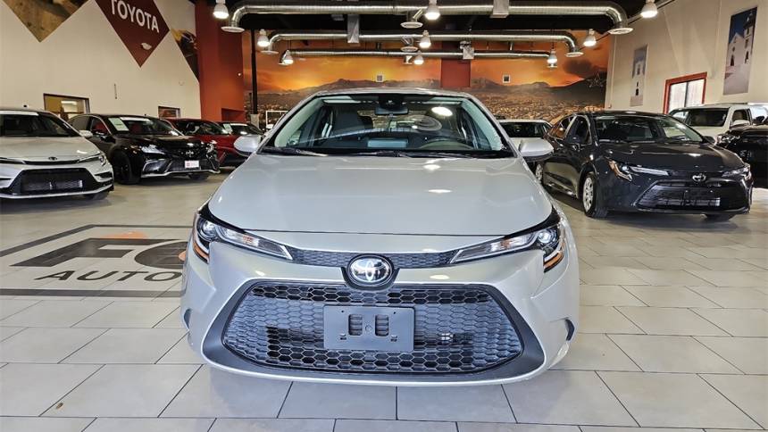 2022 toyota corolla le