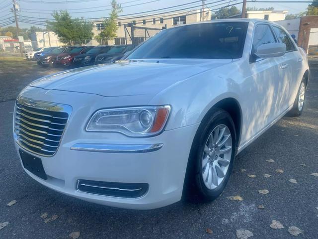 2012 chrysler 300 base
