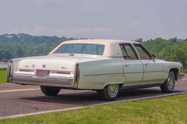 1974 cadillac fleetwood