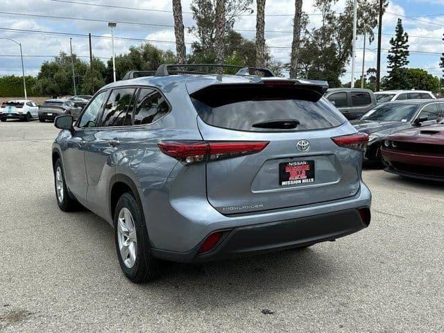 2021 toyota highlander le in san fernando, california