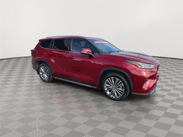2022 toyota highlander platinum