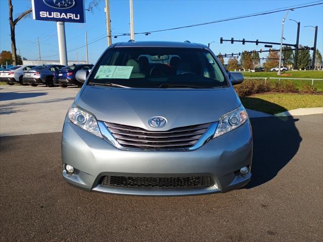 2015 toyota sienna l