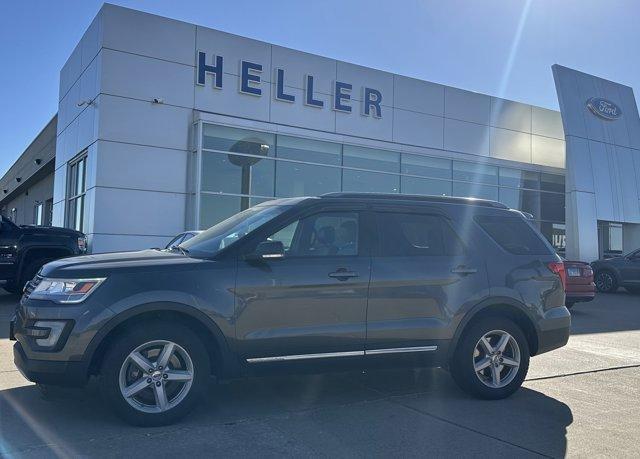 2017 ford explorer xlt