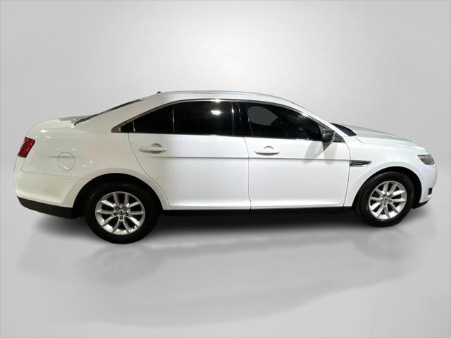 2013 ford taurus se