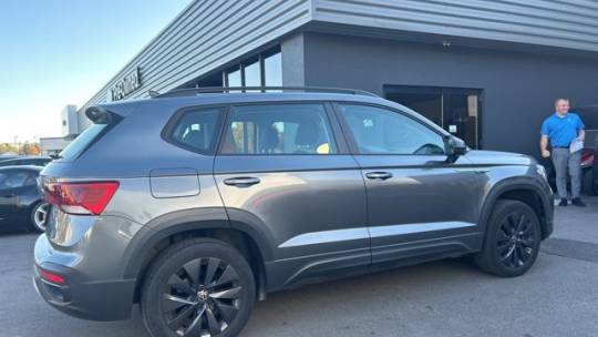 2022 volkswagen taos s