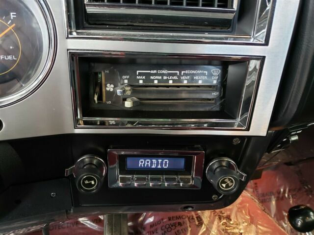 1982 chevy c/k10 silverado 1/2 ton swb 4x4