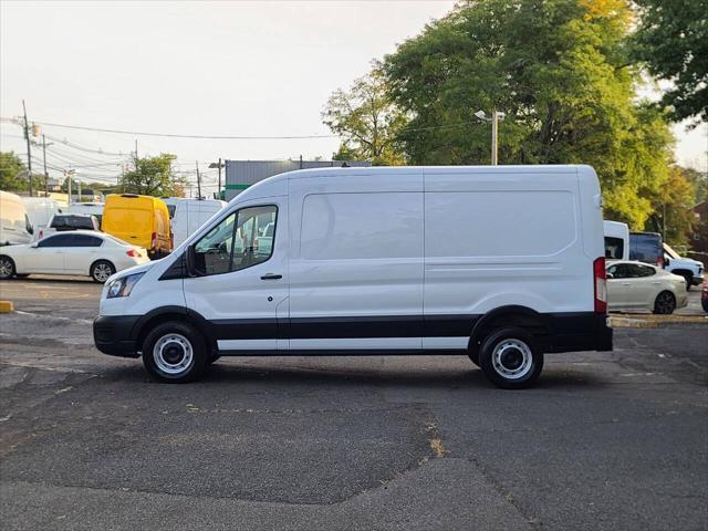 2023 ford transit-250 base