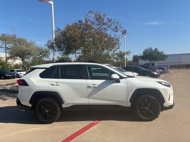 2022 toyota rav4 hybrid se