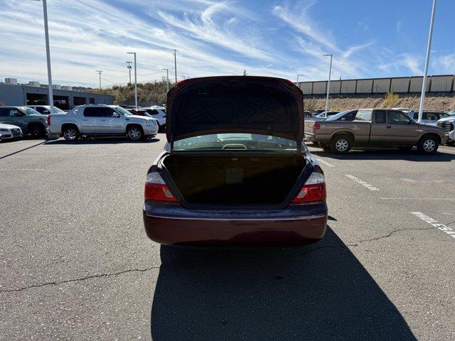 2003 toyota avalon xls