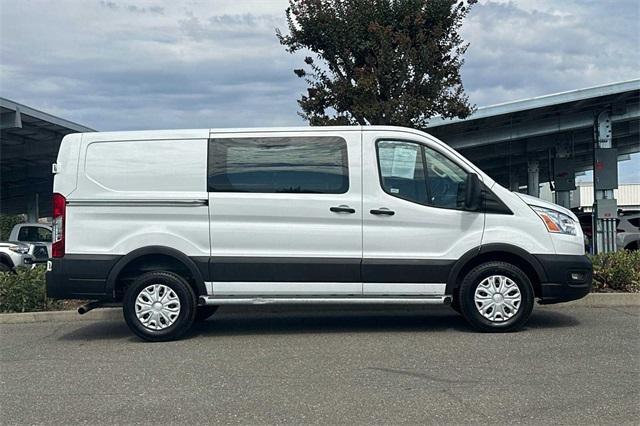 2022 ford transit-250 base