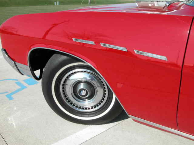 1967 byuick lesabre convertible, excellent condition