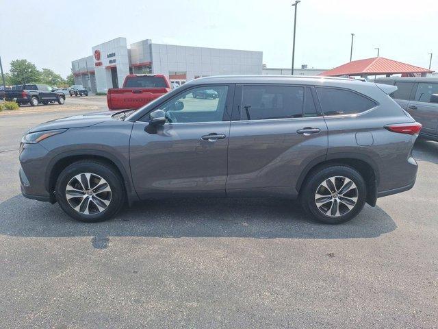 2021 toyota highlander xle