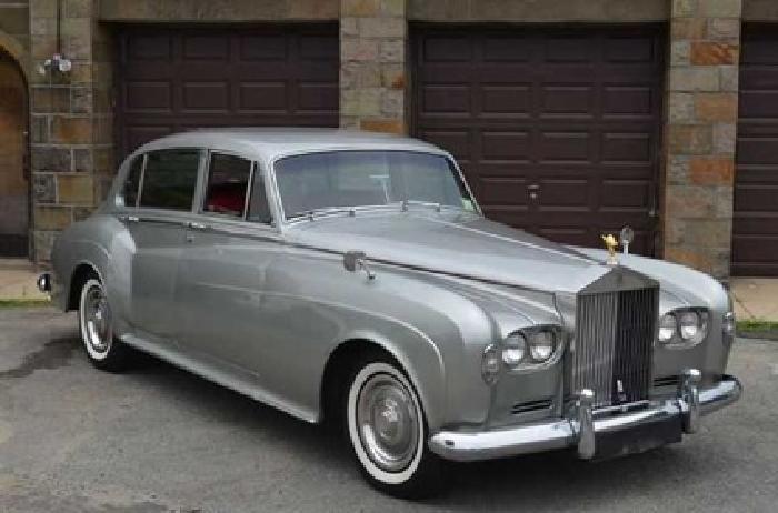 1964 silver rolls-royce silver cloud iii in astoria, ny