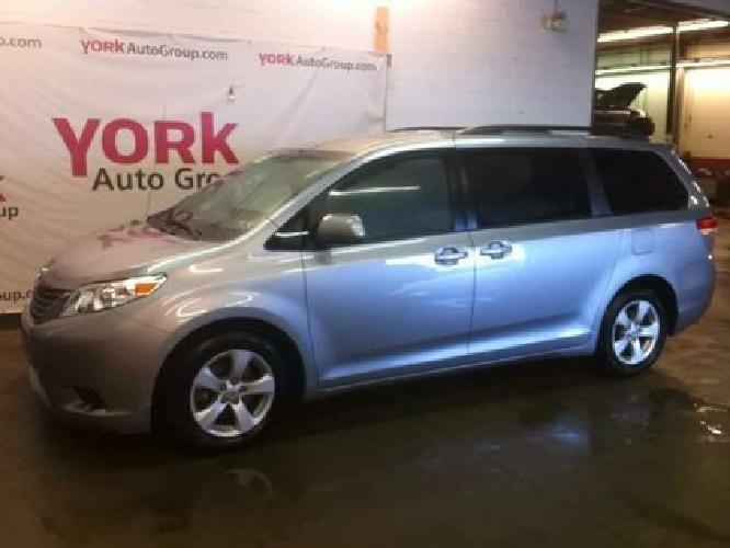 2011 toyota sienna le in york, pa