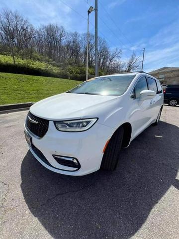 2022 chrysler pacifica touring l