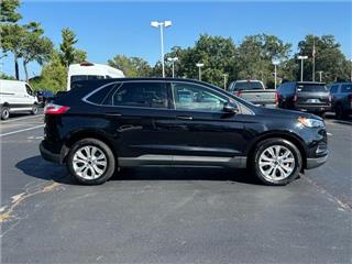 2023 Ford Edge titanium